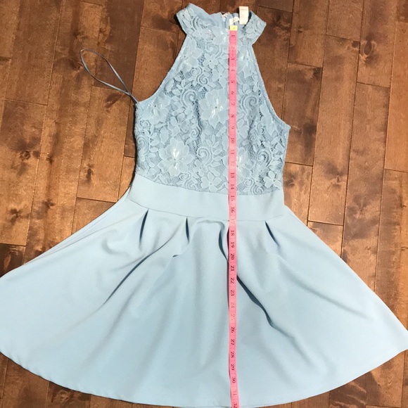 Dress - Picture 6 of 6